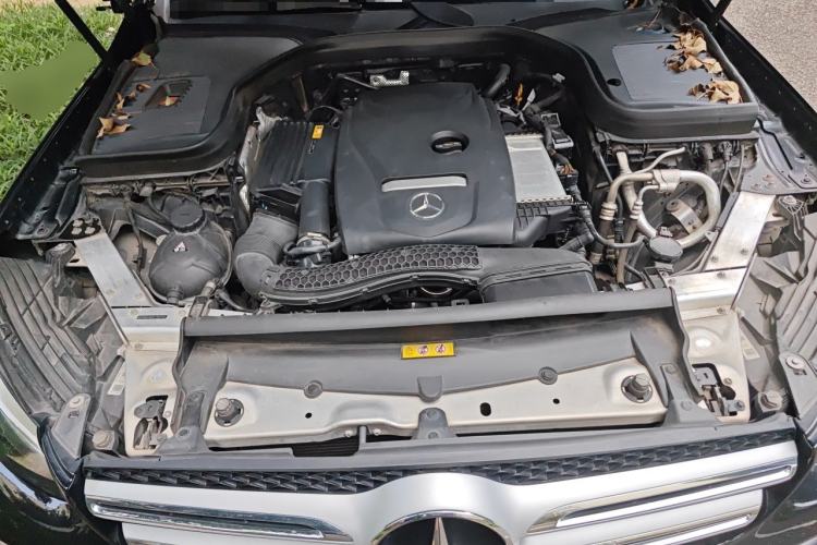 Used Mercedes-Benz GLC 2019 GLC 260 L 4MATIC Dynamic Model Engine Bay