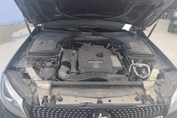 Used Mercedes-Benz GLC 2019 Facelift GLC 260 L 4MATIC Luxury Model Engine Bay