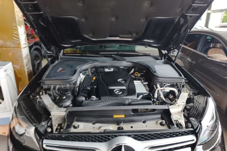 Used Mercedes-Benz GLC 2019 GLC 260 L 4MATIC Dynamic Model Engine Bay