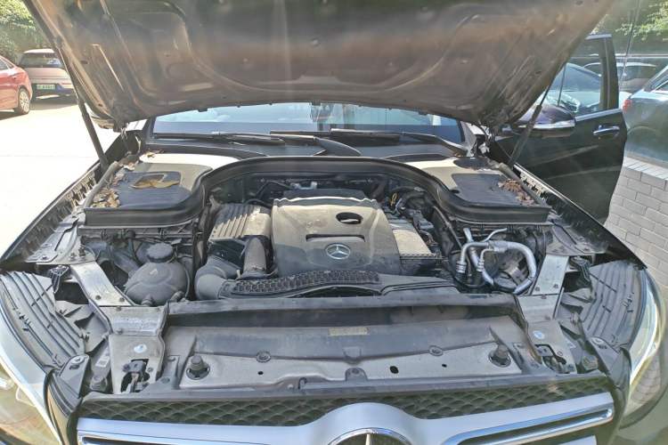 Used Mercedes-Benz GLC 2019 Facelift GLC 260 L 4MATIC Luxury Model Engine Bay