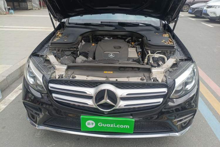 Used Mercedes-Benz GLC 2019 GLC 300 L 4MATIC Dynamic Model Engine Bay