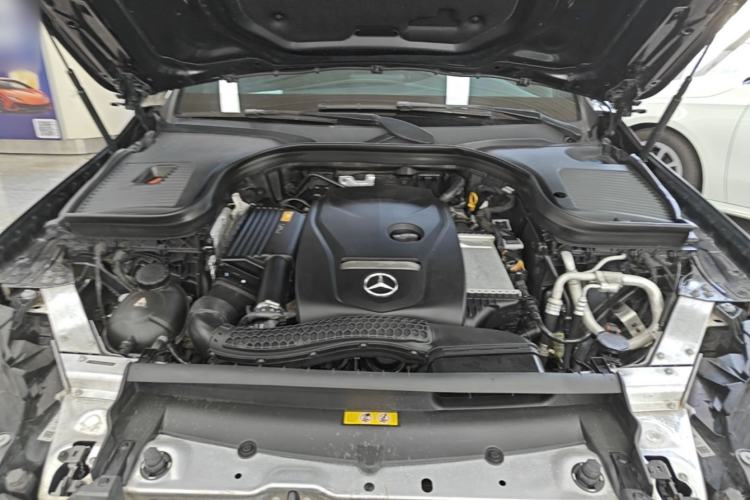 Used Mercedes-Benz GLC 2019 GLC 260 L 4MATIC Dynamic Model Engine Bay