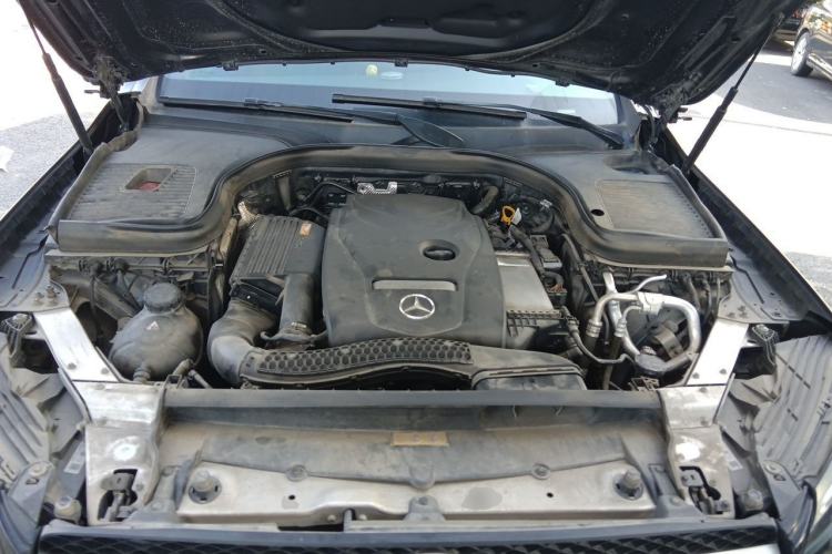 Used Mercedes-Benz GLC 2019 GLC 260 L 4MATIC Dynamic Model Engine Bay