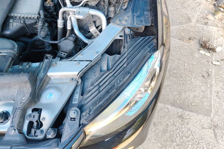 Used Mercedes-Benz GLC 2019 GLC 300 L 4MATIC Dynamic Model Engine Bay Left