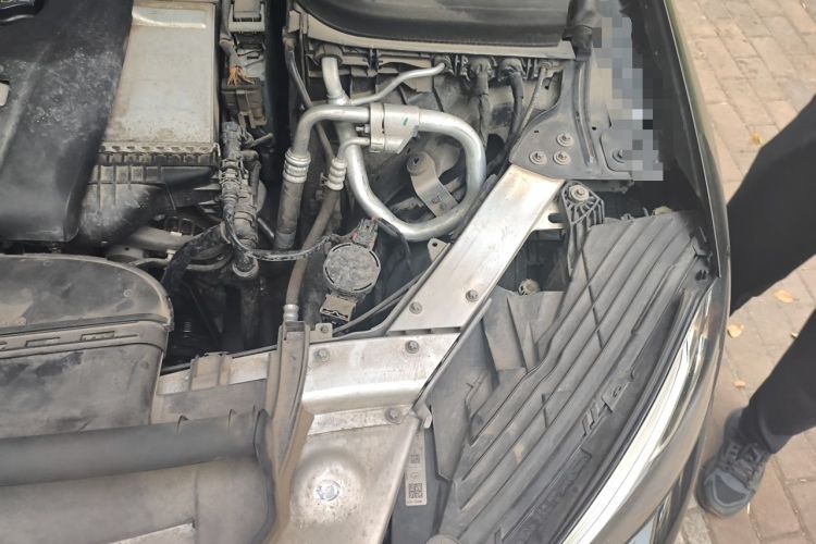Used Mercedes-Benz GLC 2019 Facelift GLC 260 L 4MATIC Luxury Model Engine Bay Left