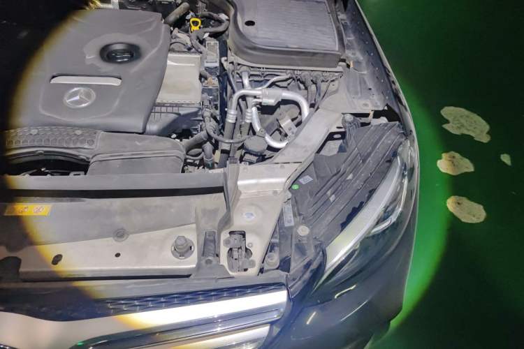 Used Mercedes-Benz GLC 2019 Facelift GLC 260 L 4MATIC Luxury Model Engine Bay Left