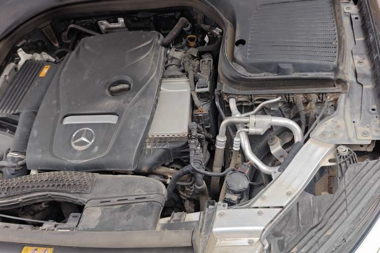 Used Mercedes-Benz GLC 2019 GLC 260 L 4MATIC Dynamic Model Engine Bay Left