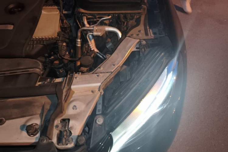 Used Mercedes-Benz GLC 2019 GLC 200 L 4MATIC Engine Bay Left