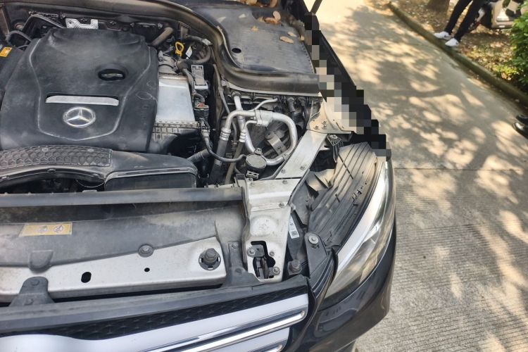 Used Mercedes-Benz GLC 2019 GLC 260 4MATIC Luxury Model Engine Bay Left