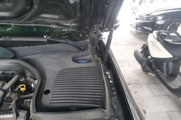 Used Mercedes-Benz GLC 2019 Facelift GLC 260 L 4MATIC Luxury Model Engine Bay Left