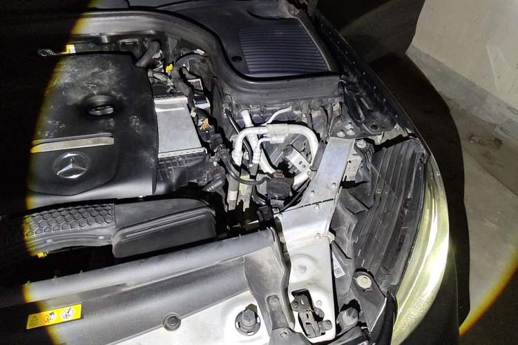 Used Mercedes-Benz GLC 2019 GLC 260 L 4MATIC Dynamic Model Engine Bay Left