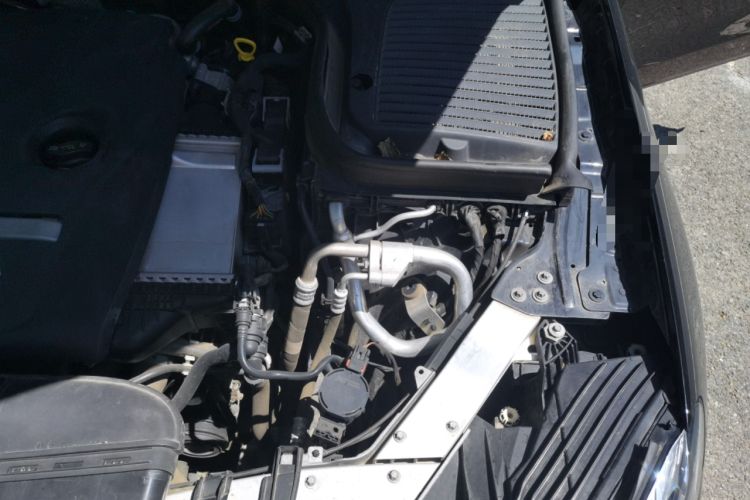 Used Mercedes-Benz GLC 2019 GLC 300 L 4MATIC Dynamic Model Engine Bay Left