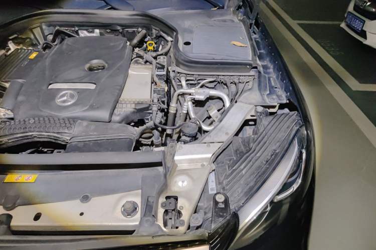 Used Mercedes-Benz GLC 2019 GLC 260 L 4MATIC Dynamic Model Engine Bay Left