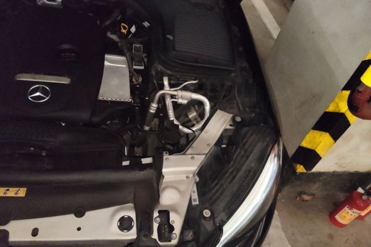 Used Mercedes-Benz GLC 2019 GLC 200 4MATIC Engine Bay Left