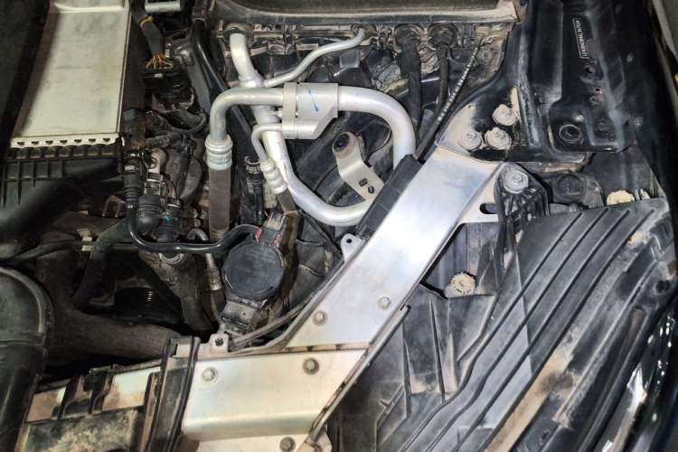 Used Mercedes-Benz GLC 2019 GLC 200 L 4MATIC Engine Bay Left