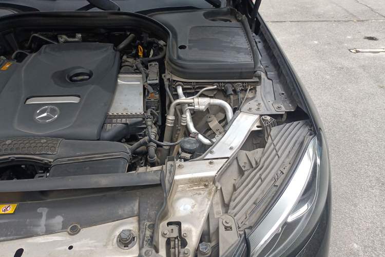 Used Mercedes-Benz GLC 2019 GLC 260 L 4MATIC Dynamic Model Engine Bay Left