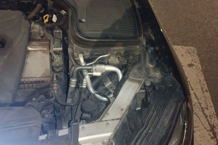 Used Mercedes-Benz GLC 2019 GLC 260 4MATIC Luxury Model Engine Bay Left