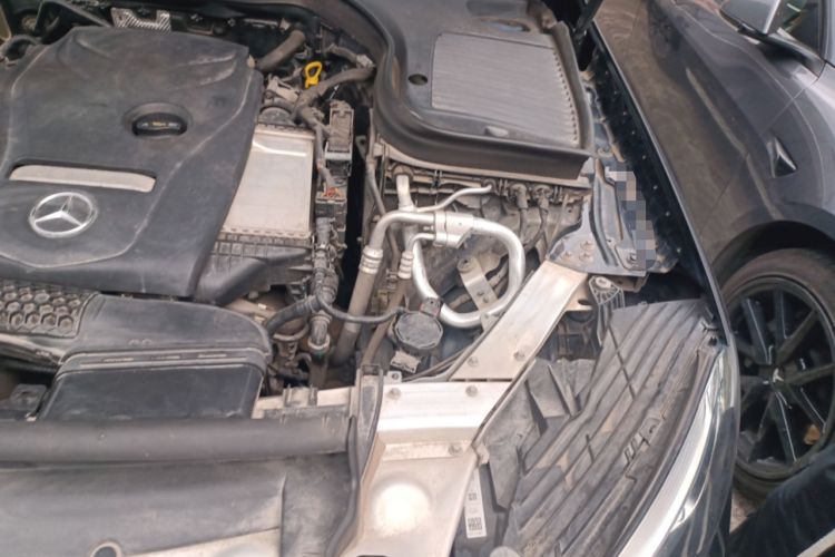 Used Mercedes-Benz GLC 2019 GLC 260 L 4MATIC Dynamic Model Engine Bay Left