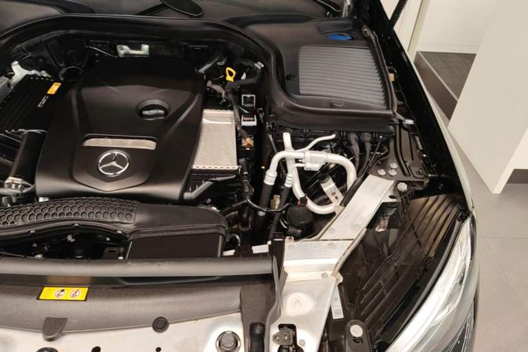 Used Mercedes-Benz GLC 2019 Facelift GLC 260 L 4MATIC Luxury Model Engine Bay Left