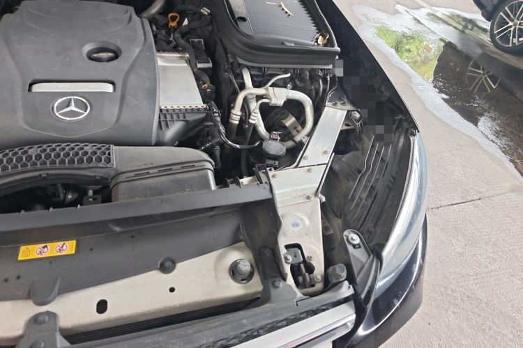 Used Mercedes-Benz GLC 2019 GLC 260 4MATIC Luxury Model Engine Bay Left