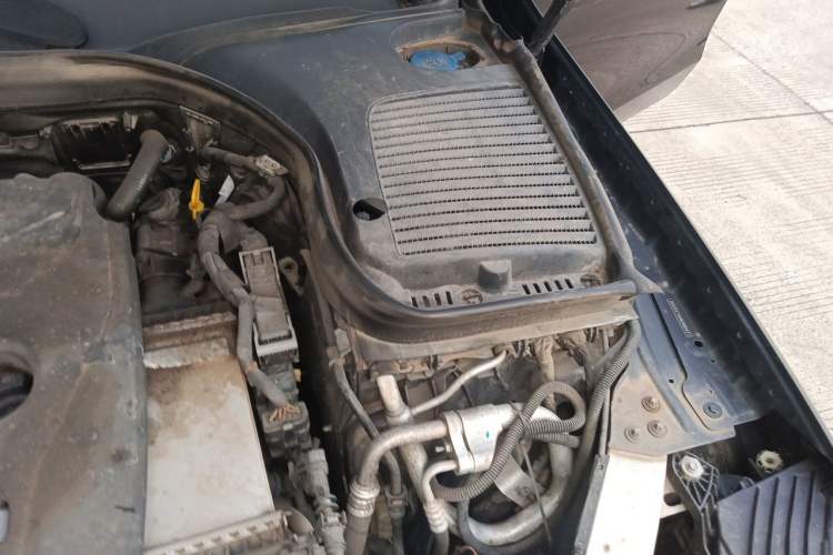Used Mercedes-Benz GLC 2019 GLC 200 L 4MATIC Engine Bay Left