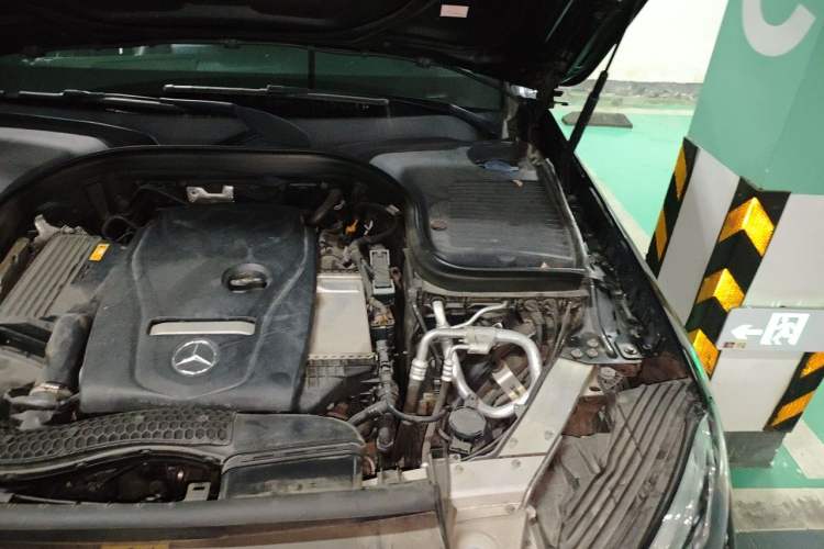 Used Mercedes-Benz GLC 2019 GLC 260 L 4MATIC Dynamic Model Engine Bay Left