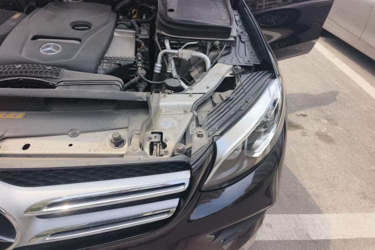 Used Mercedes-Benz GLC 2019 GLC 300 L 4MATIC Dynamic Model Engine Bay Left