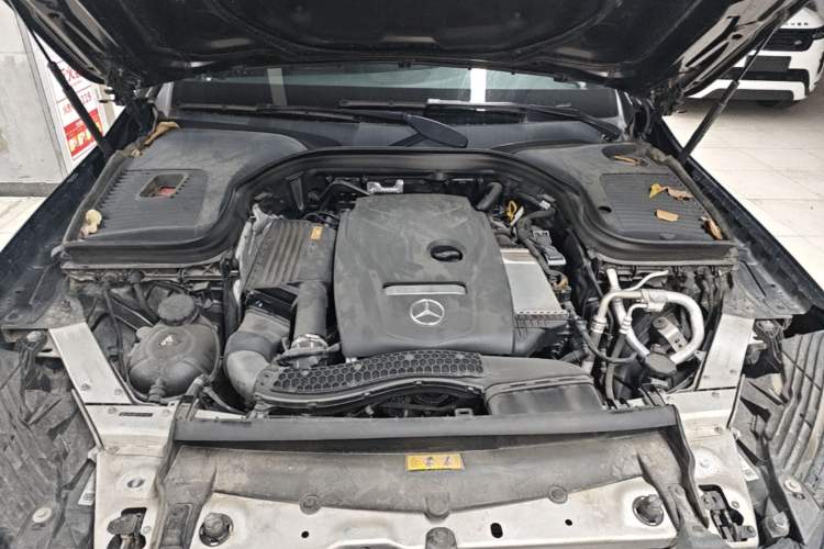 Used Mercedes-Benz GLC 2019 Facelift GLC 260 L 4MATIC Luxury Model Engine Bay