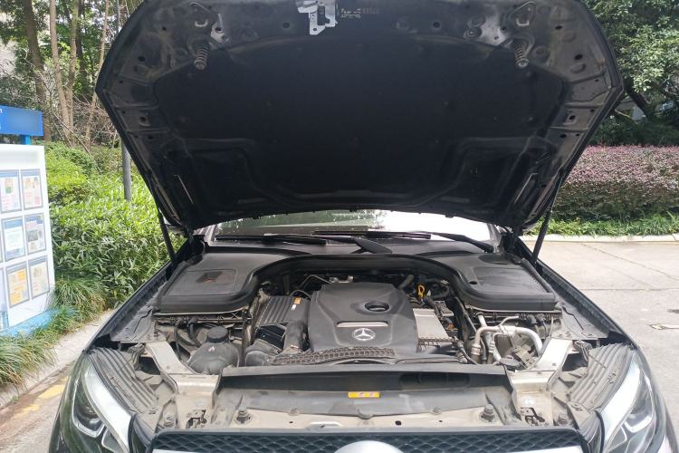 Used Mercedes-Benz GLC 2019 GLC 260 L 4MATIC Dynamic Model Engine Bay