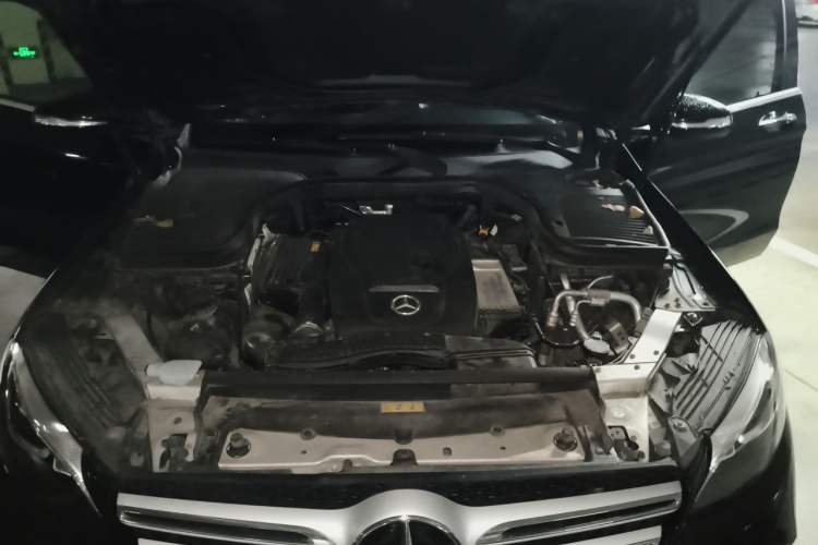 Used Mercedes-Benz GLC 2019 GLC 260 L 4MATIC Dynamic Model Engine Bay