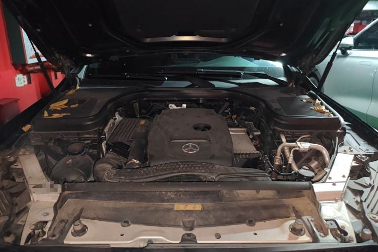 Used Mercedes-Benz GLC 2019 GLC 260 4MATIC Dynamic Edition Engine Bay
