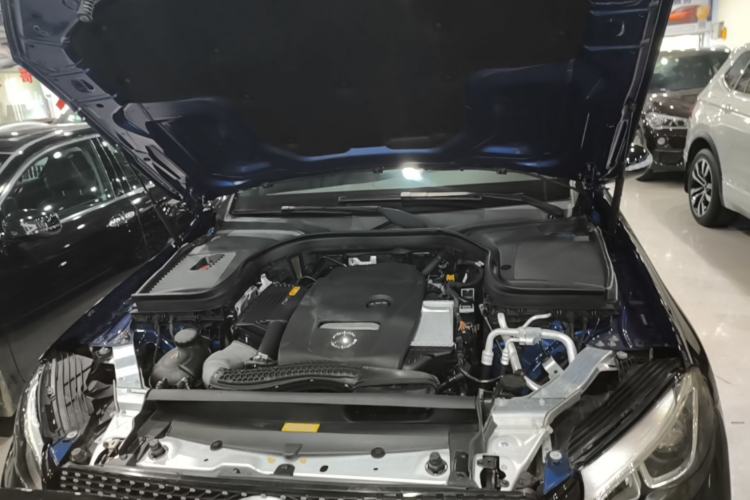 Used Mercedes-Benz GLC 2019 GLC 260 L 4MATIC Dynamic Model Engine Bay