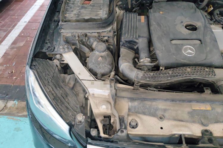 Used Mercedes-Benz GLC 2019 GLC 260 L 4MATIC Dynamic Model Engine Bay Right