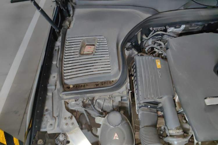 Used Mercedes-Benz GLC 2019 Facelift GLC 260 L 4MATIC Luxury Model Engine Bay Right