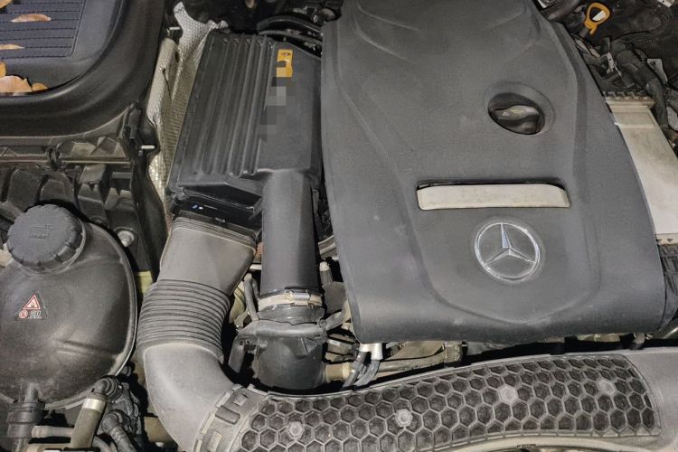 Used Mercedes-Benz GLC 2019 GLC 260 L 4MATIC Dynamic Model Engine Bay Right