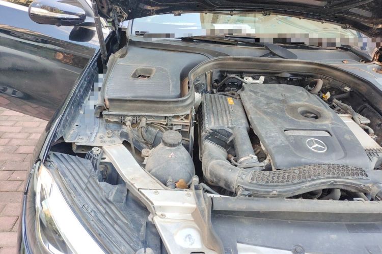 Used Mercedes-Benz GLC 2019 GLC 260 4MATIC Luxury Model Engine Bay Right
