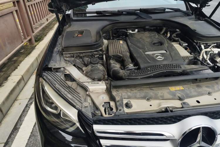 Used Mercedes-Benz GLC 2019 GLC 260 L 4MATIC Luxury Model Engine Bay Right