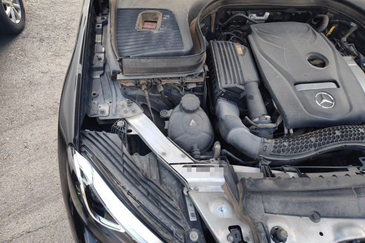 Used Mercedes-Benz GLC 2019 GLC 260 4MATIC Luxury Model Engine Bay Right