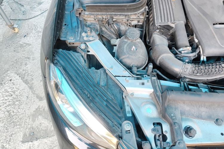 Used Mercedes-Benz GLC 2019 GLC 300 L 4MATIC Dynamic Model Engine Bay Right