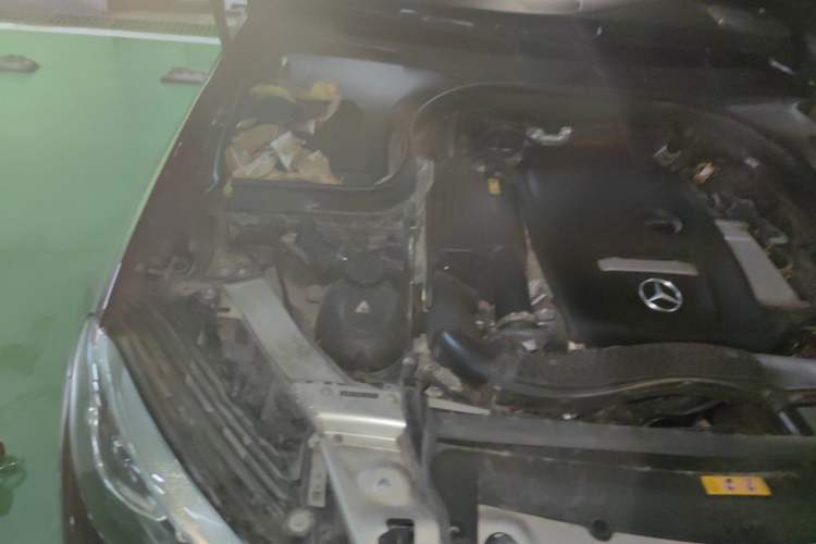 Used Mercedes-Benz GLC 2019 GLC 260 L 4MATIC Dynamic Model Engine Bay Right