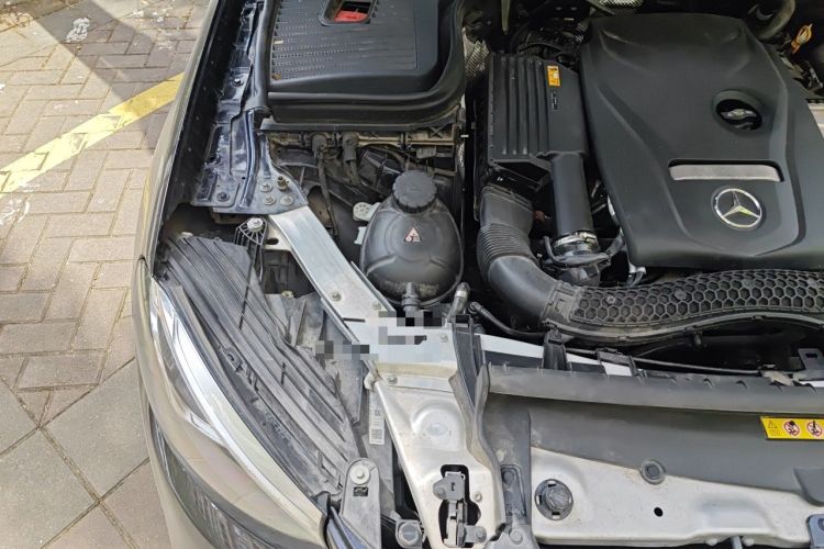 Used Mercedes-Benz GLC 2019 GLC 260 L 4MATIC Dynamic Model Engine Bay Right