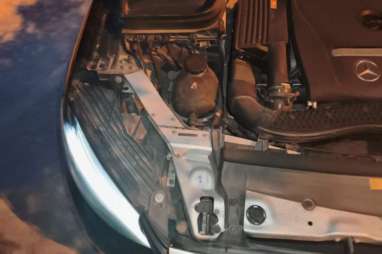 Used Mercedes-Benz GLC 2019 GLC 200 L 4MATIC Engine Bay Right