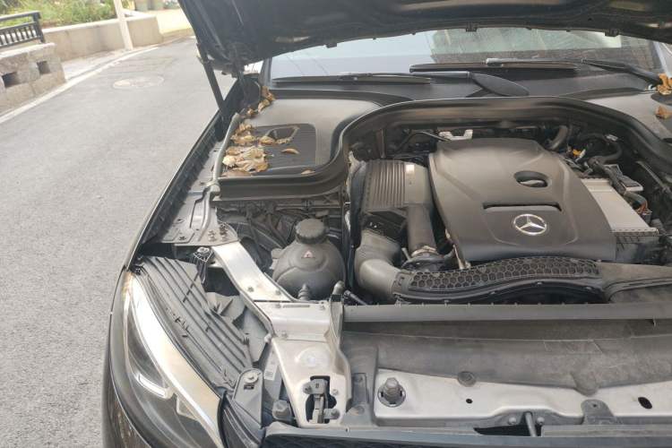 Used Mercedes-Benz GLC 2019 Facelift GLC 260 L 4MATIC Luxury Model Engine Bay Right