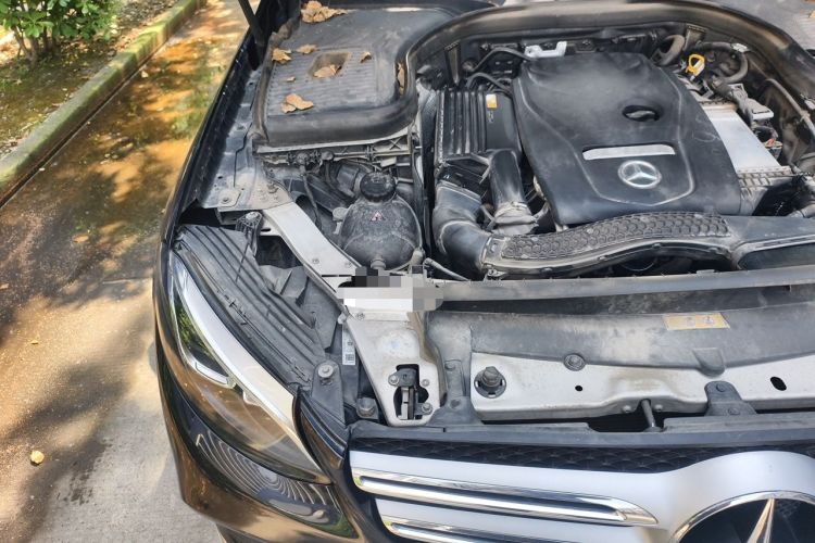 Used Mercedes-Benz GLC 2019 GLC 260 4MATIC Luxury Model Engine Bay Right