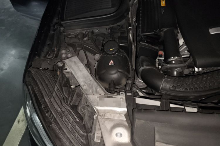 Used Mercedes-Benz GLC 2019 Facelift GLC 260 L 4MATIC Luxury Model Engine Bay Right