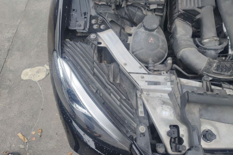 Used Mercedes-Benz GLC 2019 GLC 260 L 4MATIC Luxury Model Engine Bay Right
