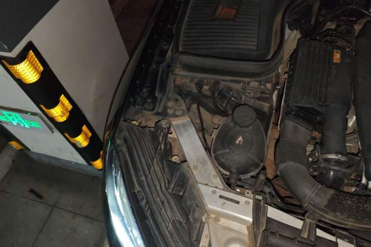Used Mercedes-Benz GLC 2019 GLC 200 L 4MATIC Engine Bay Right