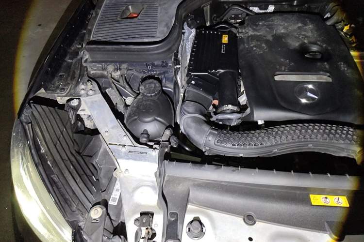 Used Mercedes-Benz GLC 2019 GLC 260 L 4MATIC Dynamic Model Engine Bay Right