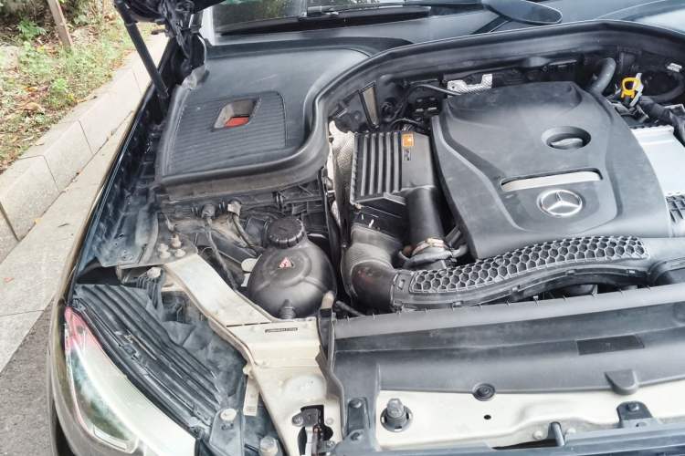 Used Mercedes-Benz GLC 2019 GLC 260 L 4MATIC Luxury Model Engine Bay Right