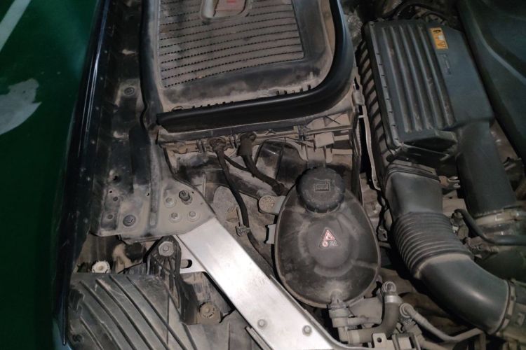Used Mercedes-Benz GLC 2019 GLC 200 L 4MATIC Engine Bay Right